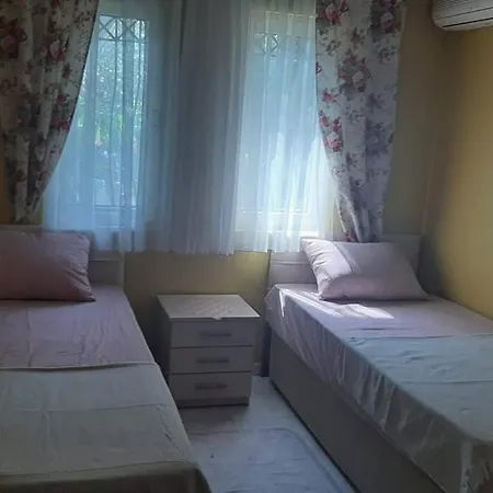 1 + 1 + Veranda Apart Bahceli Ev *